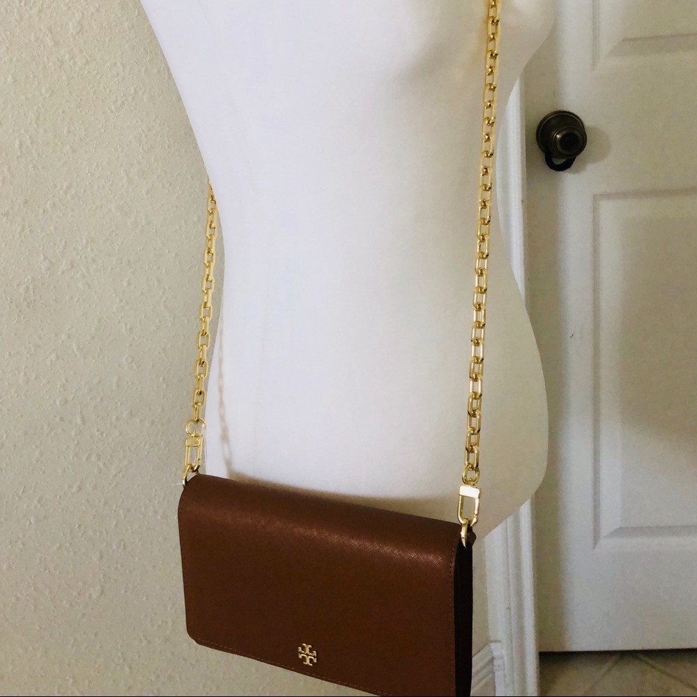 Tory Burch. Emerson chain wallet